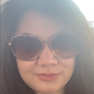 Meet your Posher, Liz